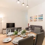 Tempo In St Pauls Апартаменты Сент-Полс-Бей