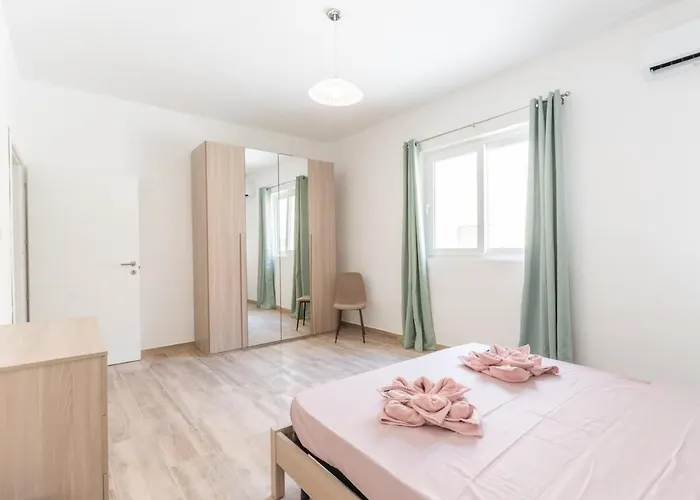 Tempo In St Pauls Apartment