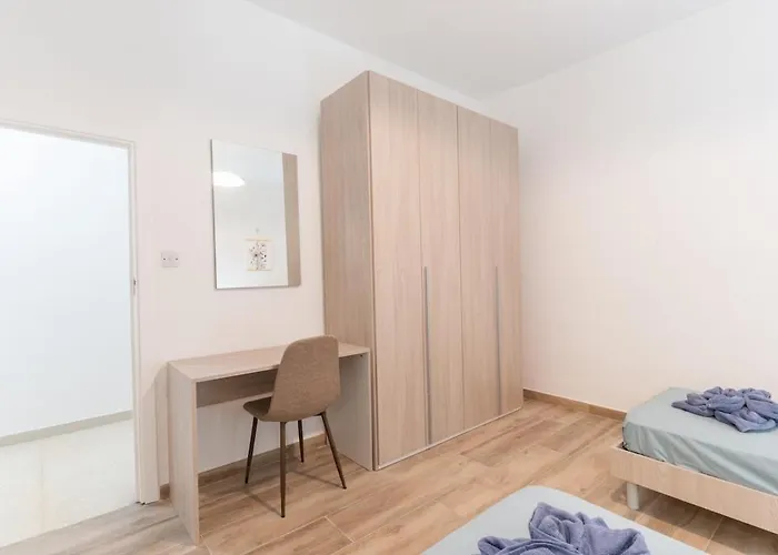 Tempo In St Pauls Apartment *