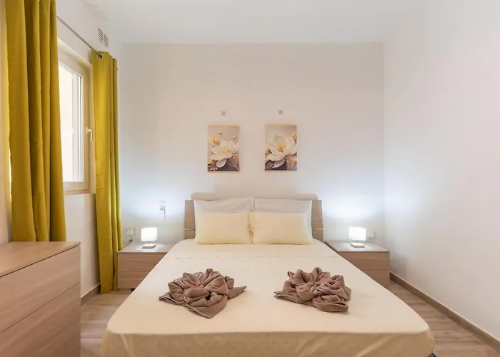 Tempo In St Pauls * St. Paul's Bay