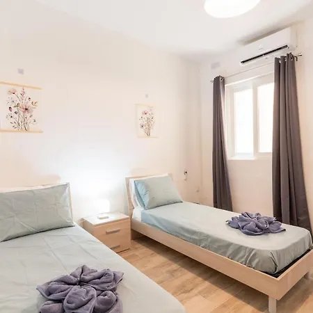 Tempo In St Pauls St. Paul's Bay